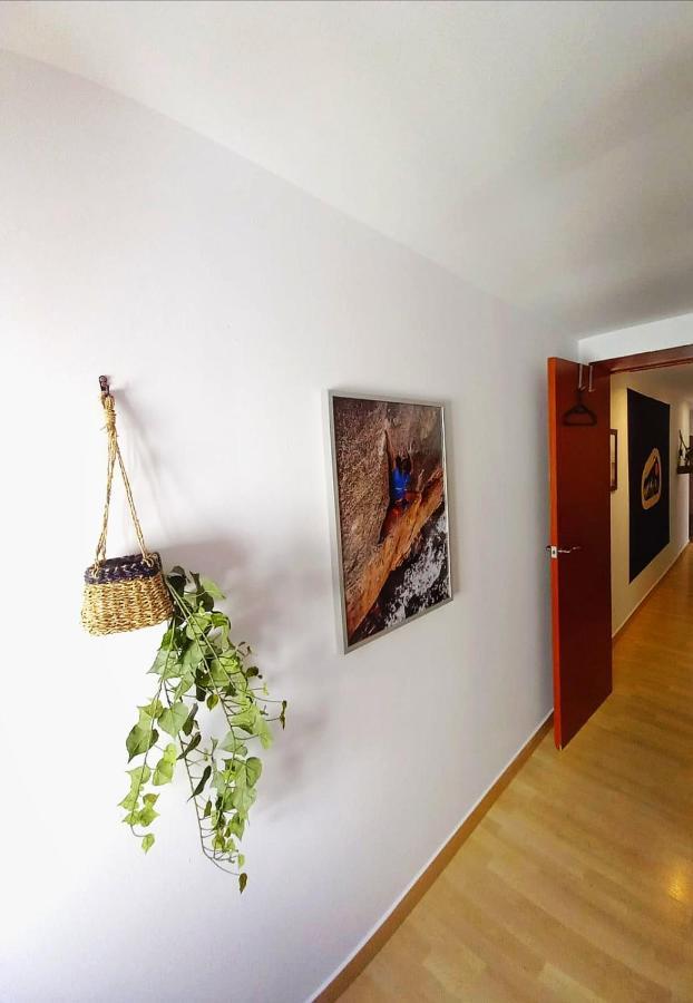 Cornu Karma Apartment Siuranella Cornudella de Montsant Luaran gambar